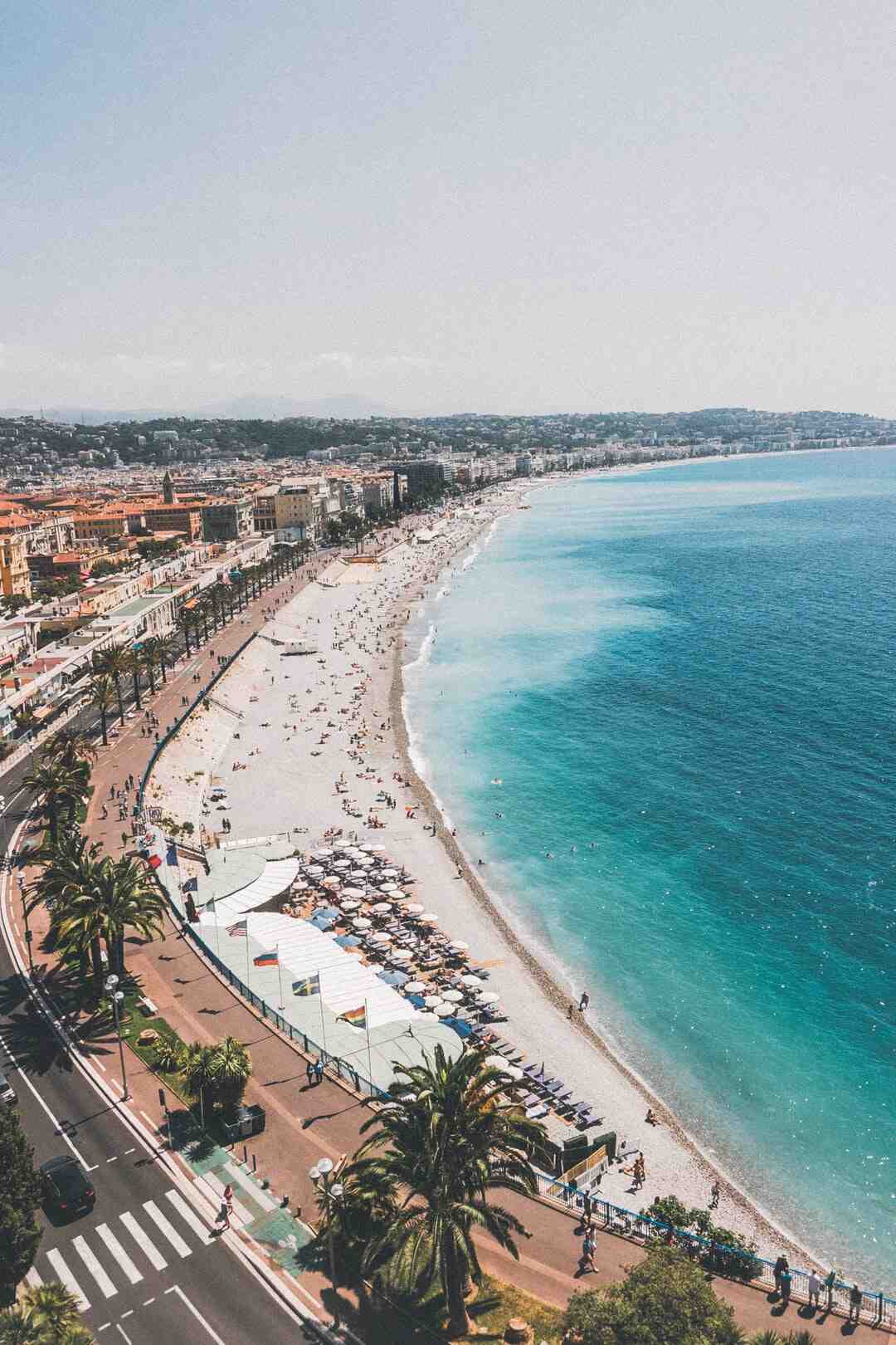 Où se trouve la proue du France ?